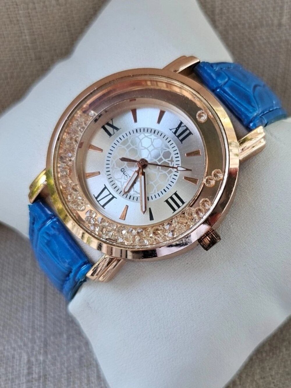 Women Fashion Wristwatch Gold Tone Case Blue Faux Leather Strap Analog Watch